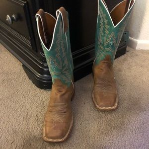 Justin Cowboy boots